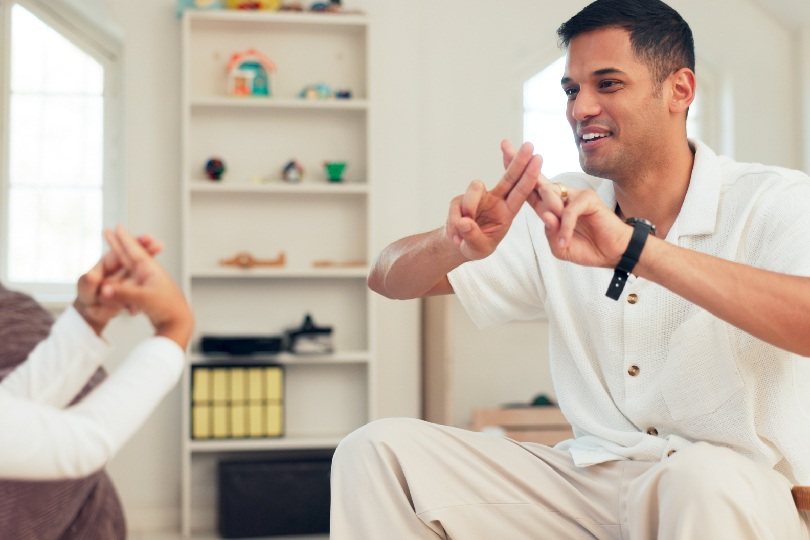 professional hypnotherapy specialist Gurgaon guiding hypnosis treatment