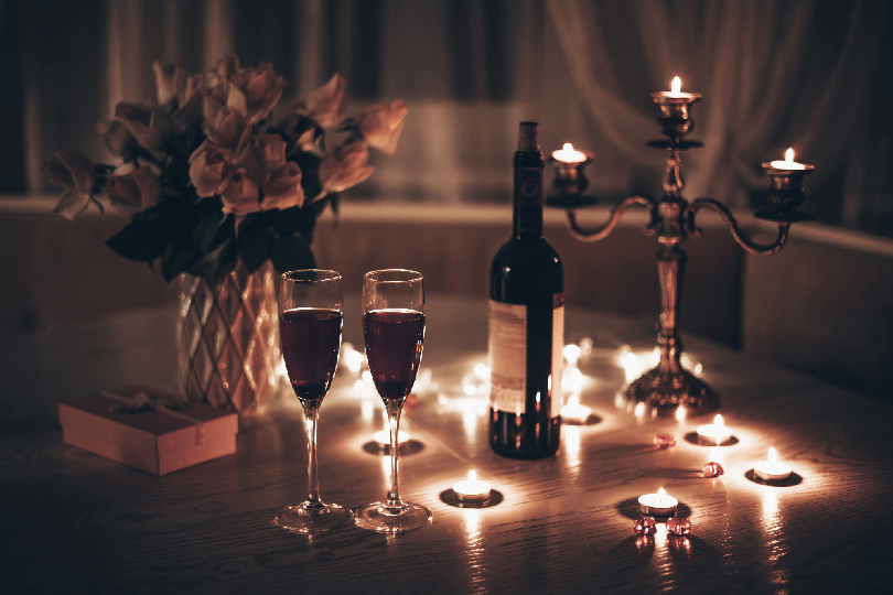 Wine reading at weddings – Adding a touch of spiritual luxury to your big day