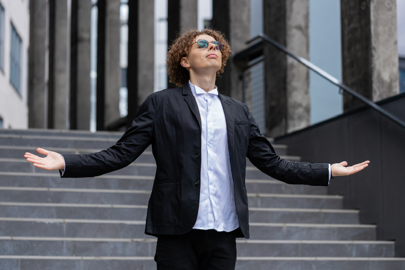 Fearless living and how hypnotherapy for phobias and fears breaks past life vows